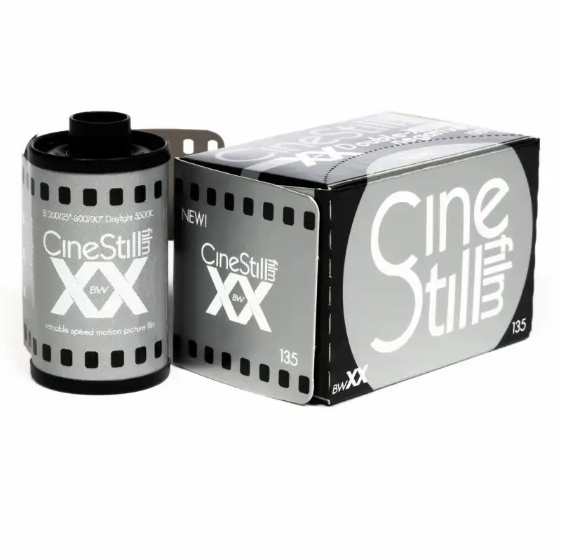 Film fotograficzny CineStill Double-X BW 200/36 negatyw czarno-biały