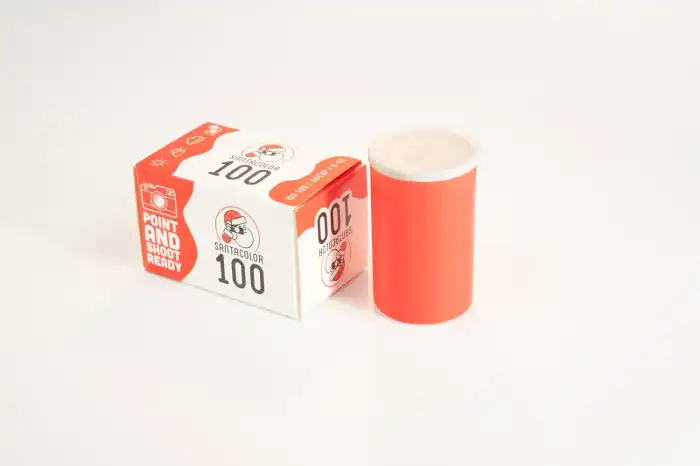 Film fotograficzny SantaColor 100 36 klatek w oryginalnym opakowaniu kartonowym