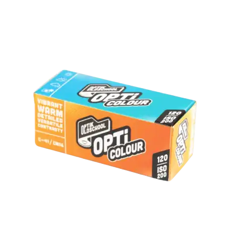Kolorowy film fotograficzny średnioformatowy Optik Oldschool OptiColour 200 typ 120 - opakowanie produktu.