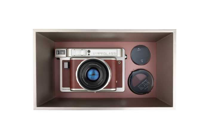 Zamknięte oryginalne opakowanie aparatu Lomography Lomo Instant Wide Glass