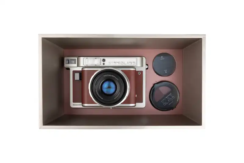 Zamknięte oryginalne opakowanie aparatu Lomography Lomo Instant Wide Glass