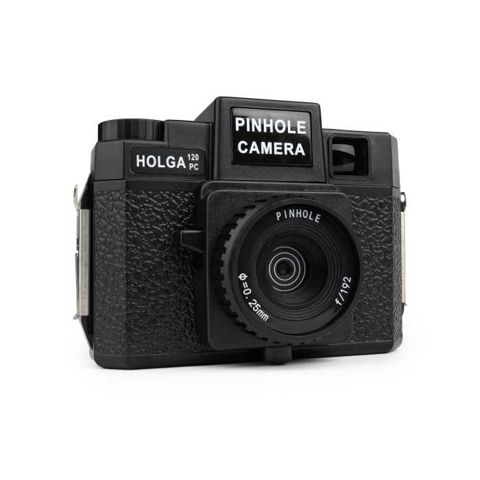 Korpus aparatu otworkowego Holga 120PC z widocznym pokrętłem przewijania filmu średnioformatowego